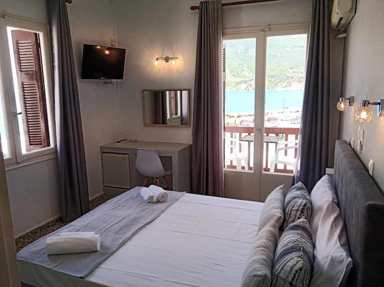 Georgios L Hotel Скопелос Екстериор снимка