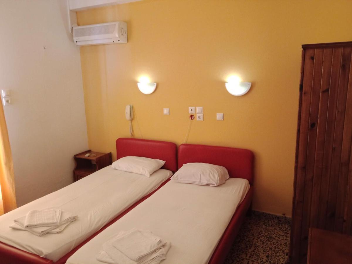 Georgios L Hotel Скопелос Екстериор снимка